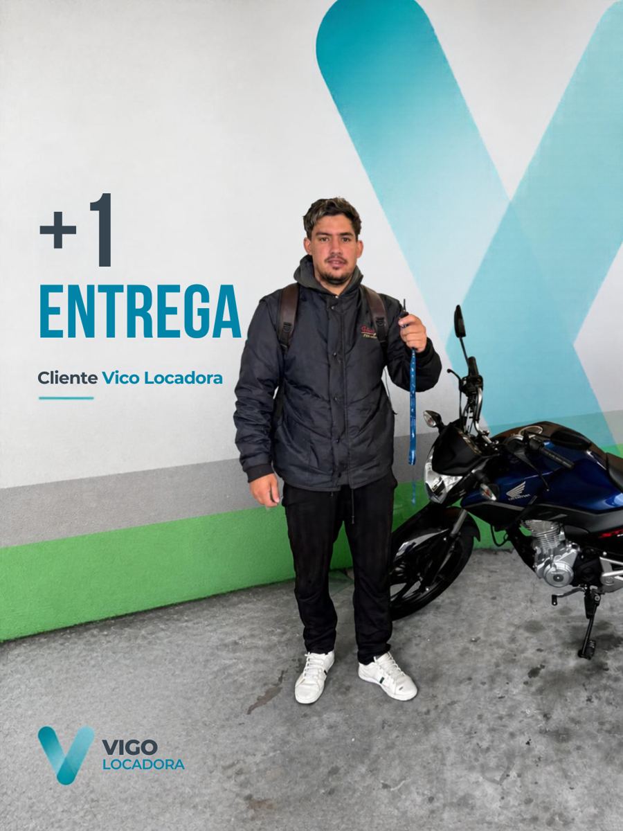 Cliente retirando a moto