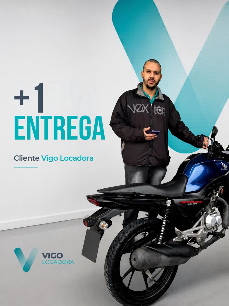Cliente retirando a moto